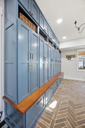 $2,499,000 | 611 North Shore Drive, Detroit Lakes, MN 56501