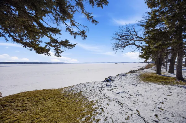 $2,499,000 | 611 North Shore Drive, Detroit Lakes, MN 56501