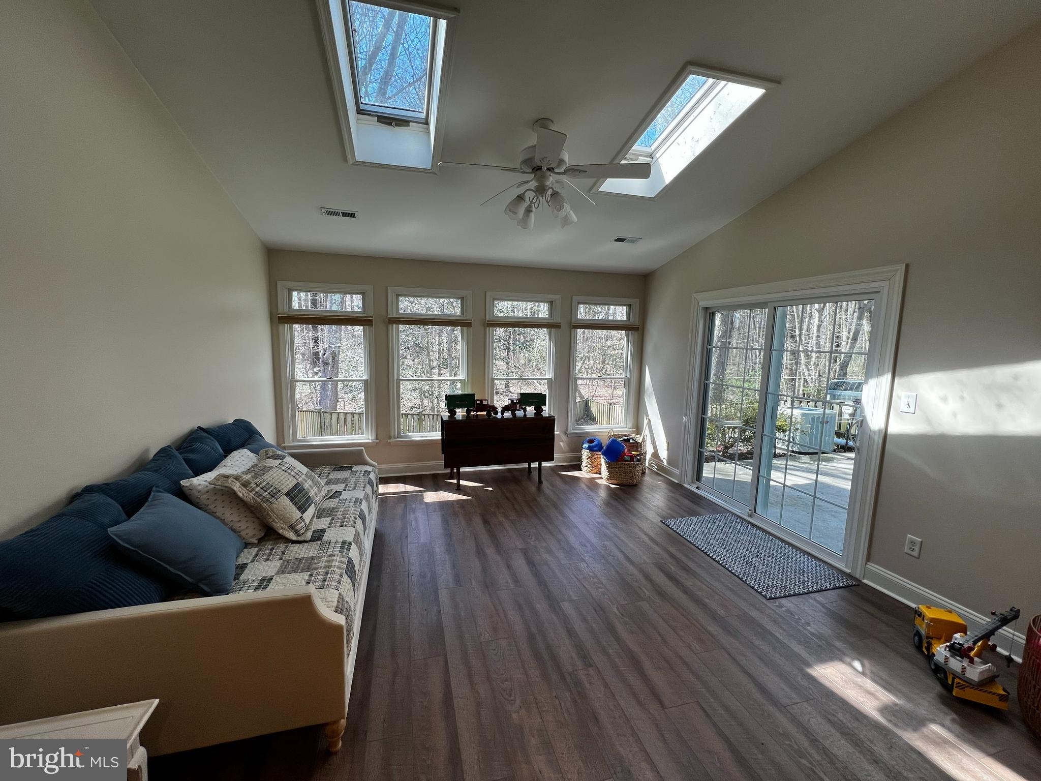 330 Colony Point Place Edgewater, MD 21037 - Photo 14 of 27