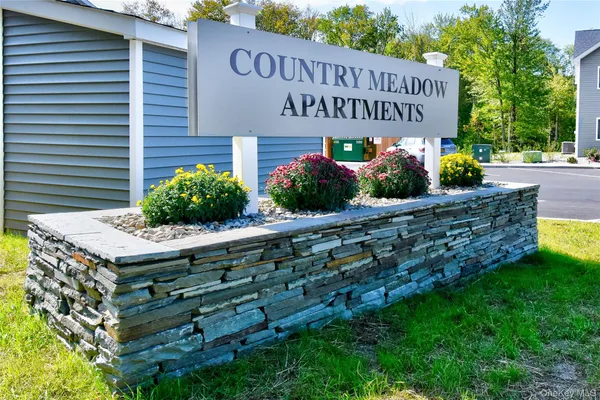 $2,500 | 15 Moka Place, Saugerties, NY 12477