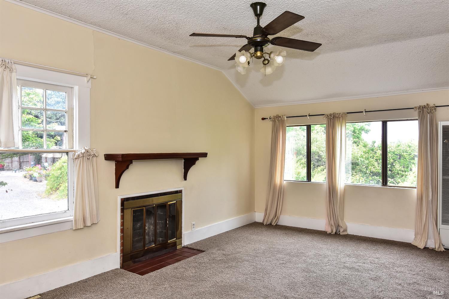 704 Bloomfield Road Sebastopol, CA 95472 - Photo 11 of 47