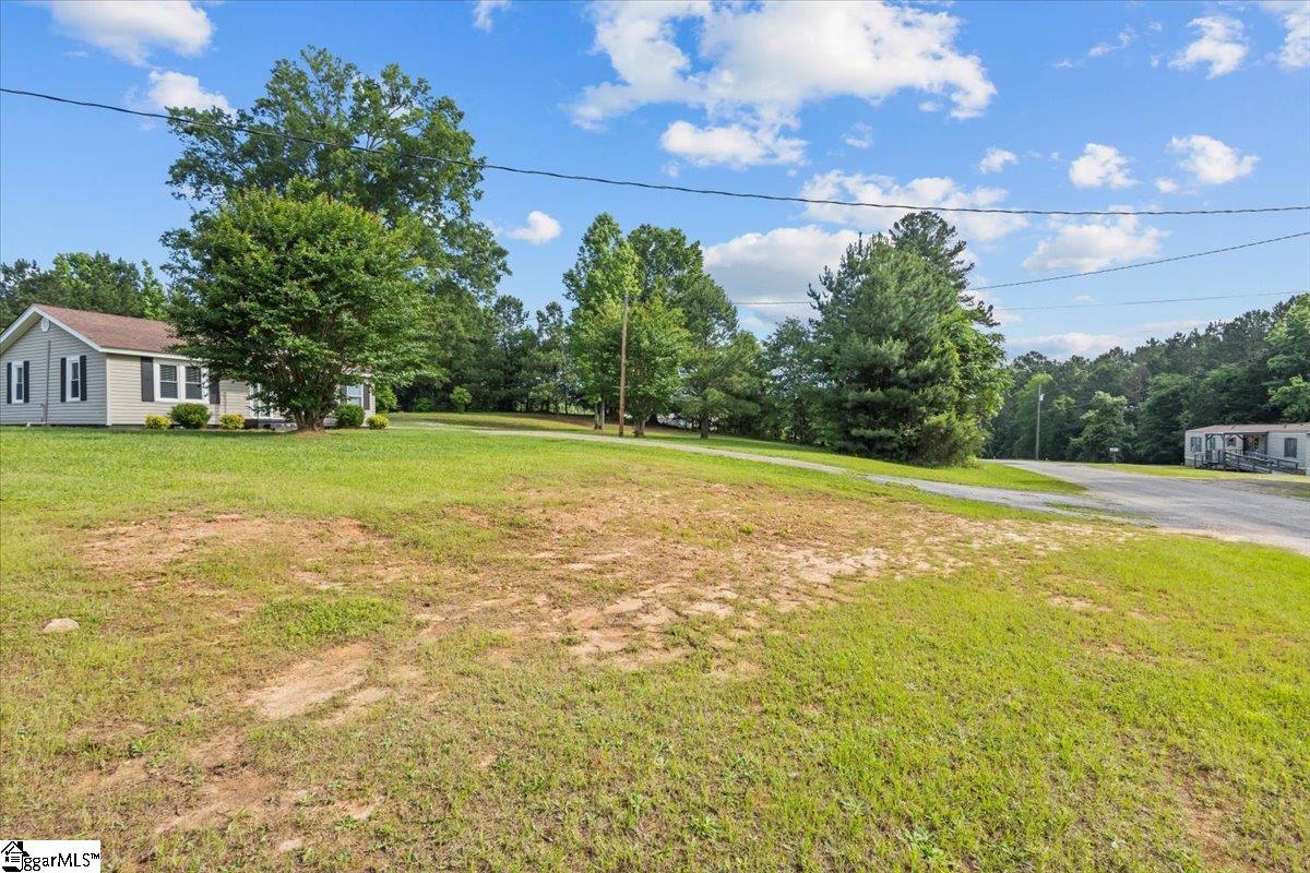 865 Lee Road Jonesville, SC 29353 - Photo 3 of 24