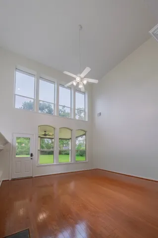 $5,800 | 1415 Sue Barnett Drive, Houston, TX 77018