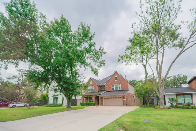 $5,800 | 1415 Sue Barnett Drive, Houston, TX 77018