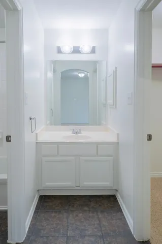 $5,800 | 1415 Sue Barnett Drive, Houston, TX 77018