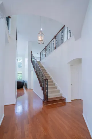 $5,800 | 1415 Sue Barnett Drive, Houston, TX 77018