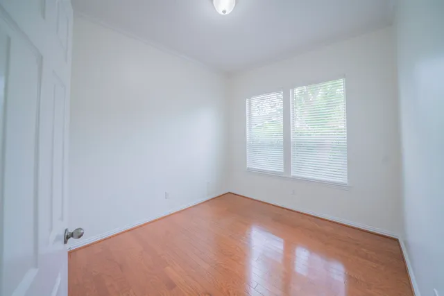 $5,800 | 1415 Sue Barnett Drive, Houston, TX 77018