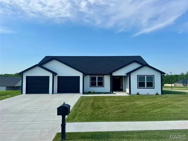 $389,000 | 200 West Larkspur Court, Hannibal, MO 63401