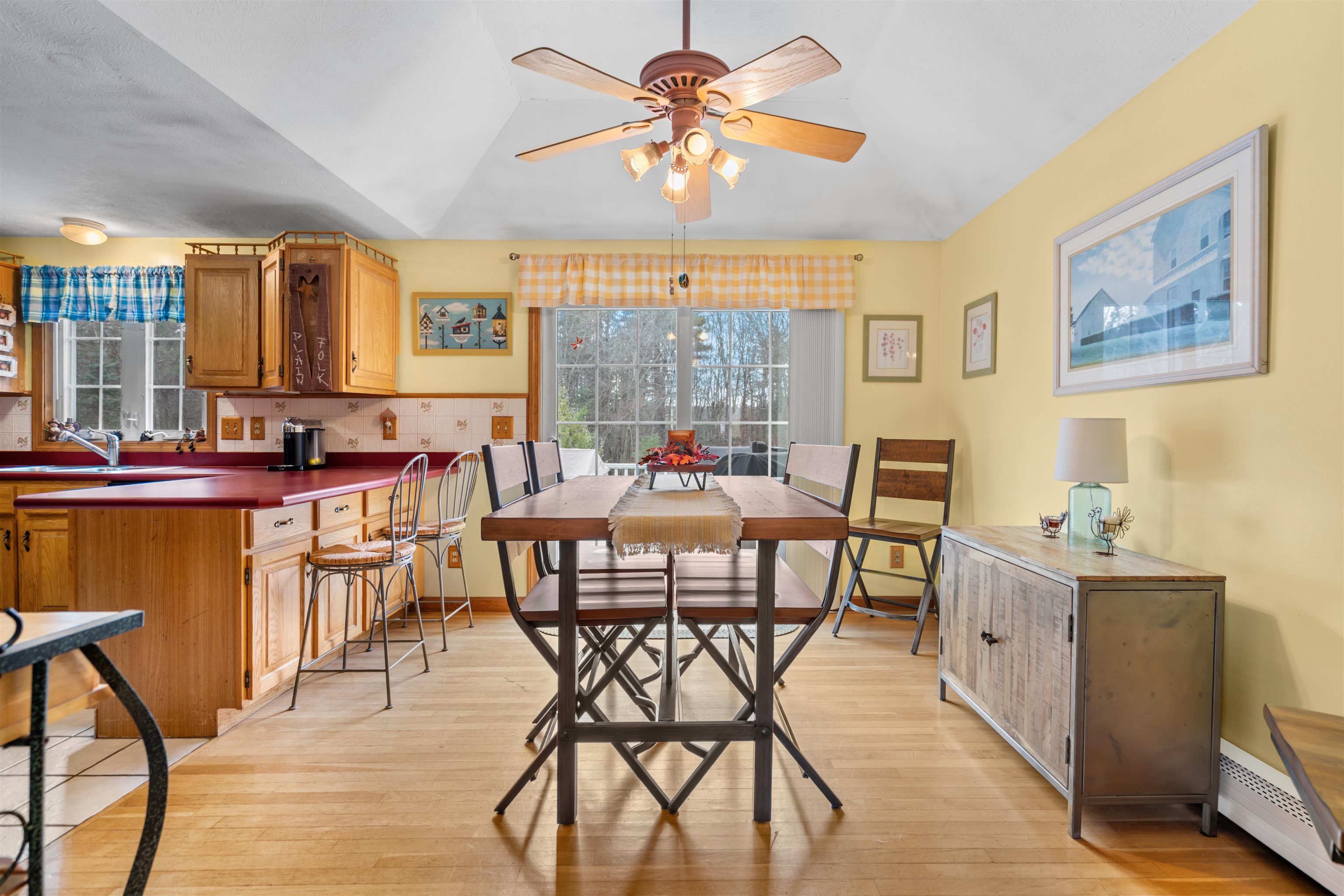 29 Golden Gate Drive Hooksett, NH 03106 - Photo 6 of 36