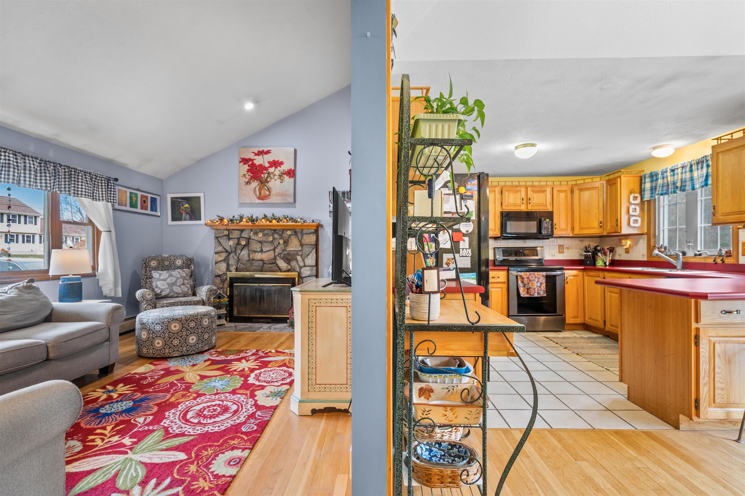 29 Golden Gate Drive Hooksett, NH 03106 - Photo 7 of 36