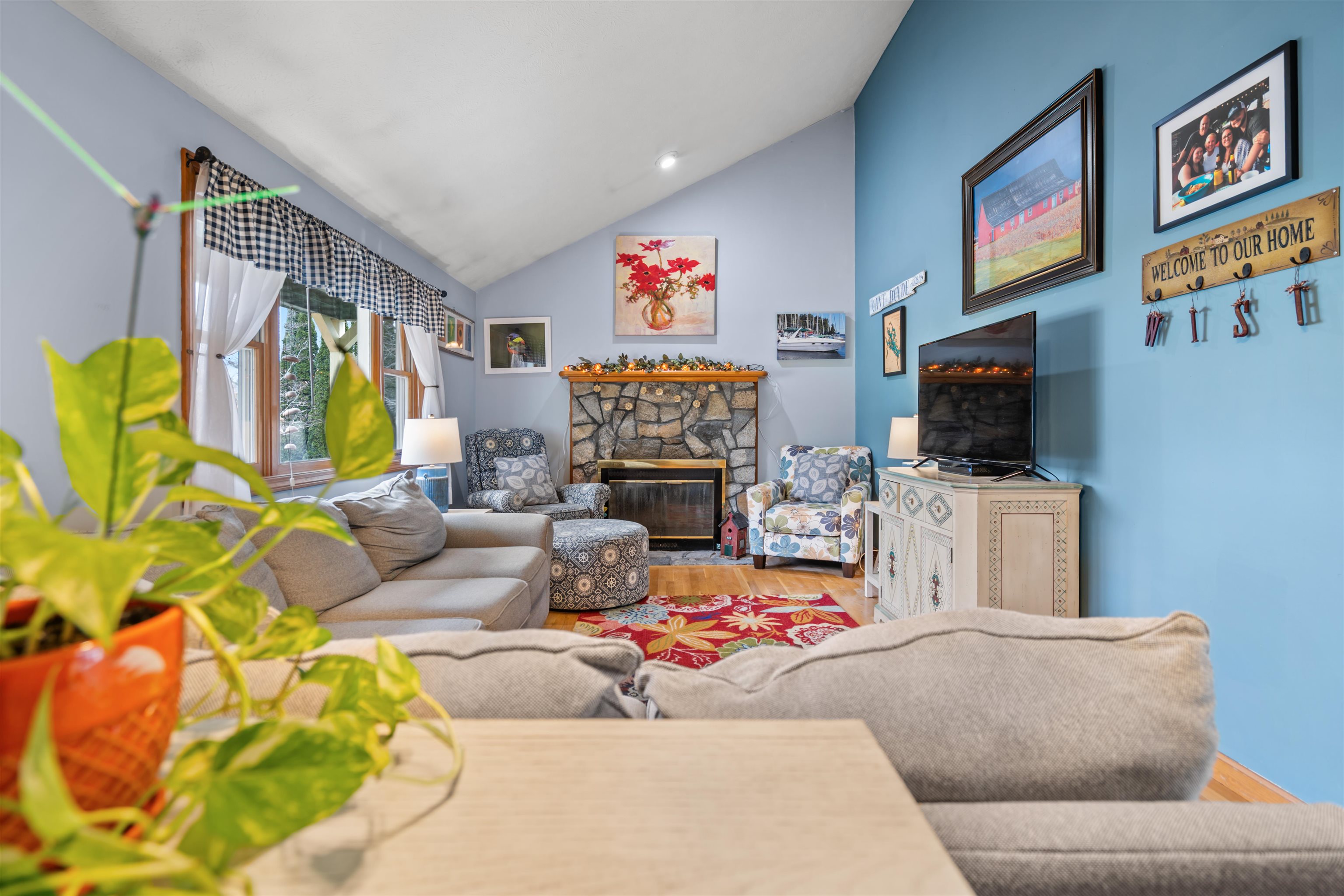 29 Golden Gate Drive Hooksett, NH 03106 - Photo 8 of 36