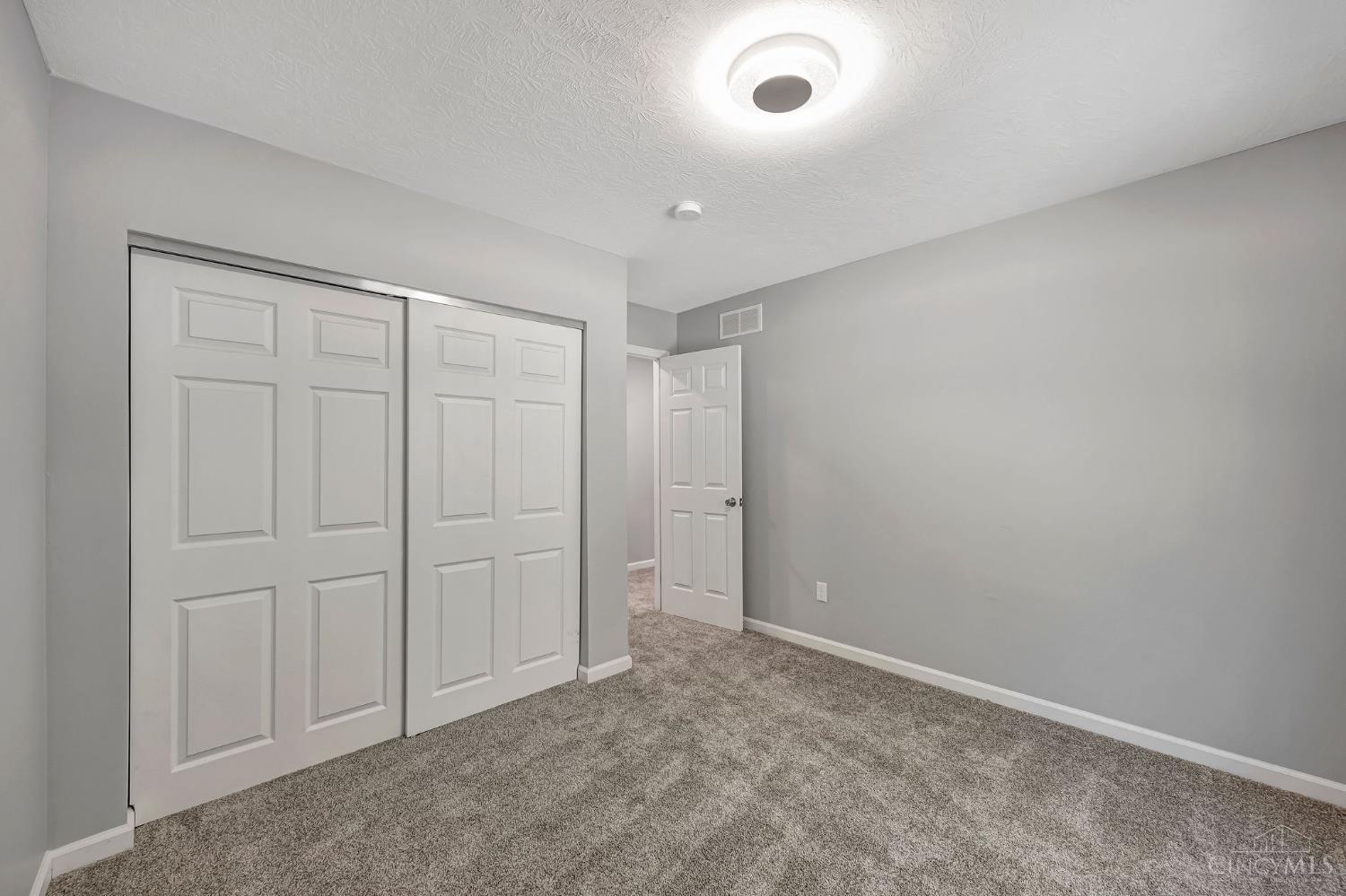 5143 Camargo Road Cincinnati, OH 45227 - Photo 37 of 49