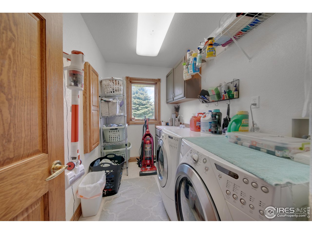 17577 County Rd Q.8 Fort Morgan, CO 80701 - Photo 18 of 27 Main level laundry