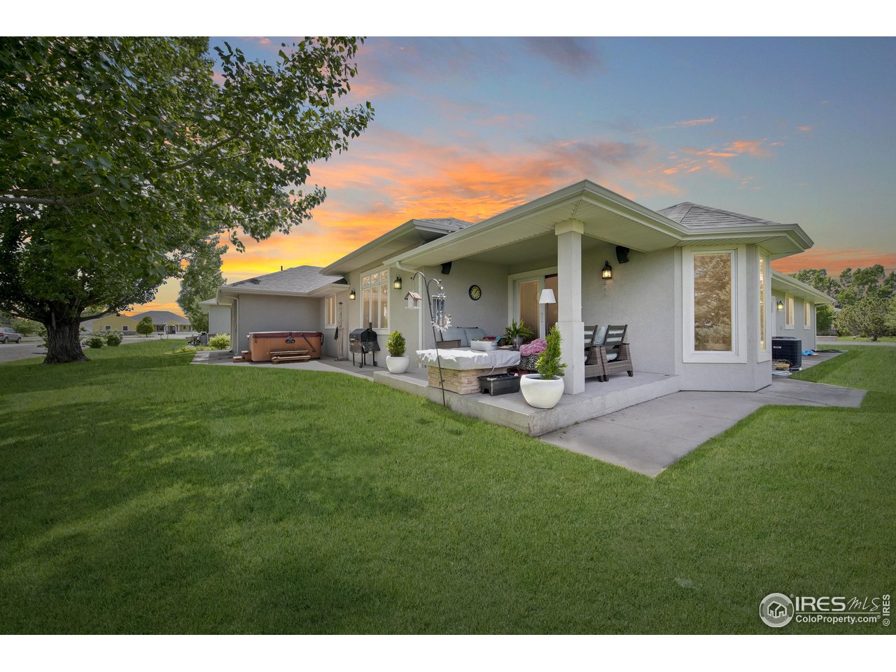 17577 County Rd Q.8 Fort Morgan, CO 80701 - Photo 24 of 27 Covered back porch w/hot tub