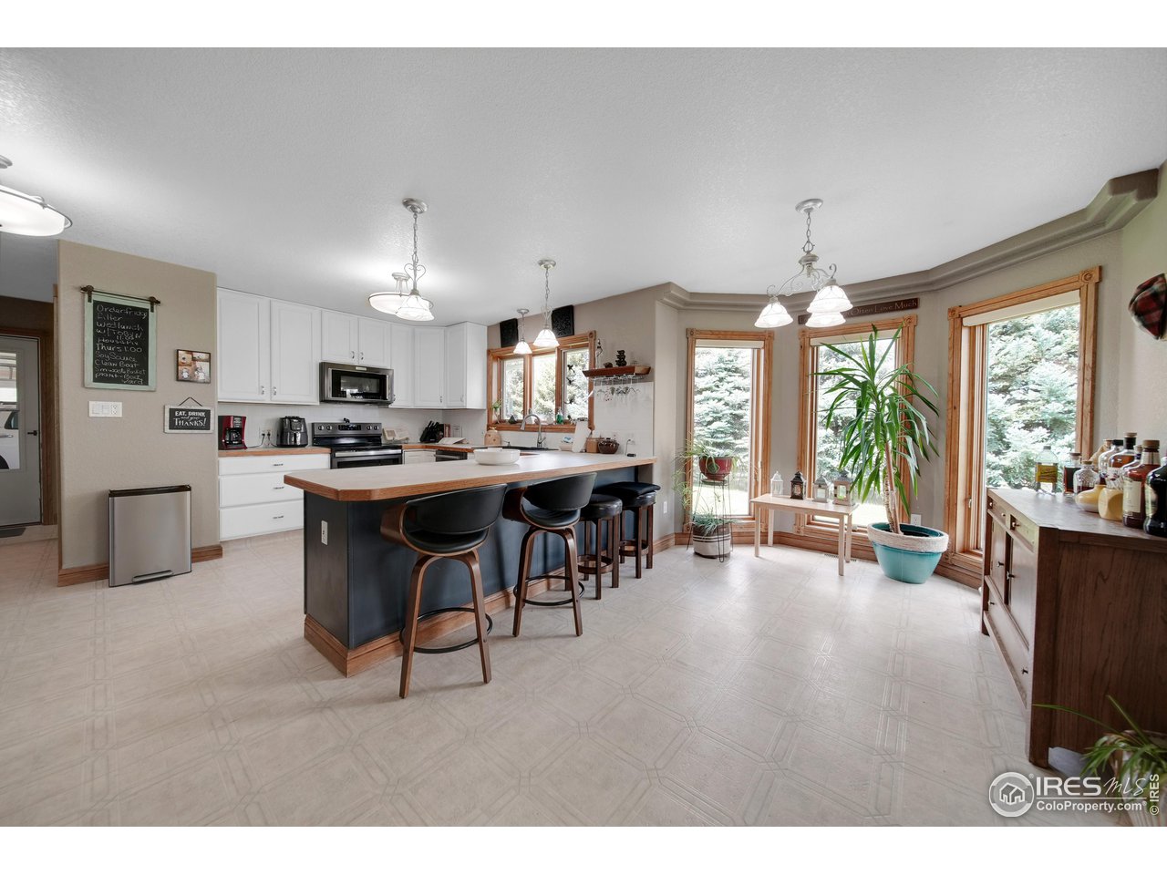 17577 County Rd Q.8 Fort Morgan, CO 80701 - Photo 7 of 27 Kitchen