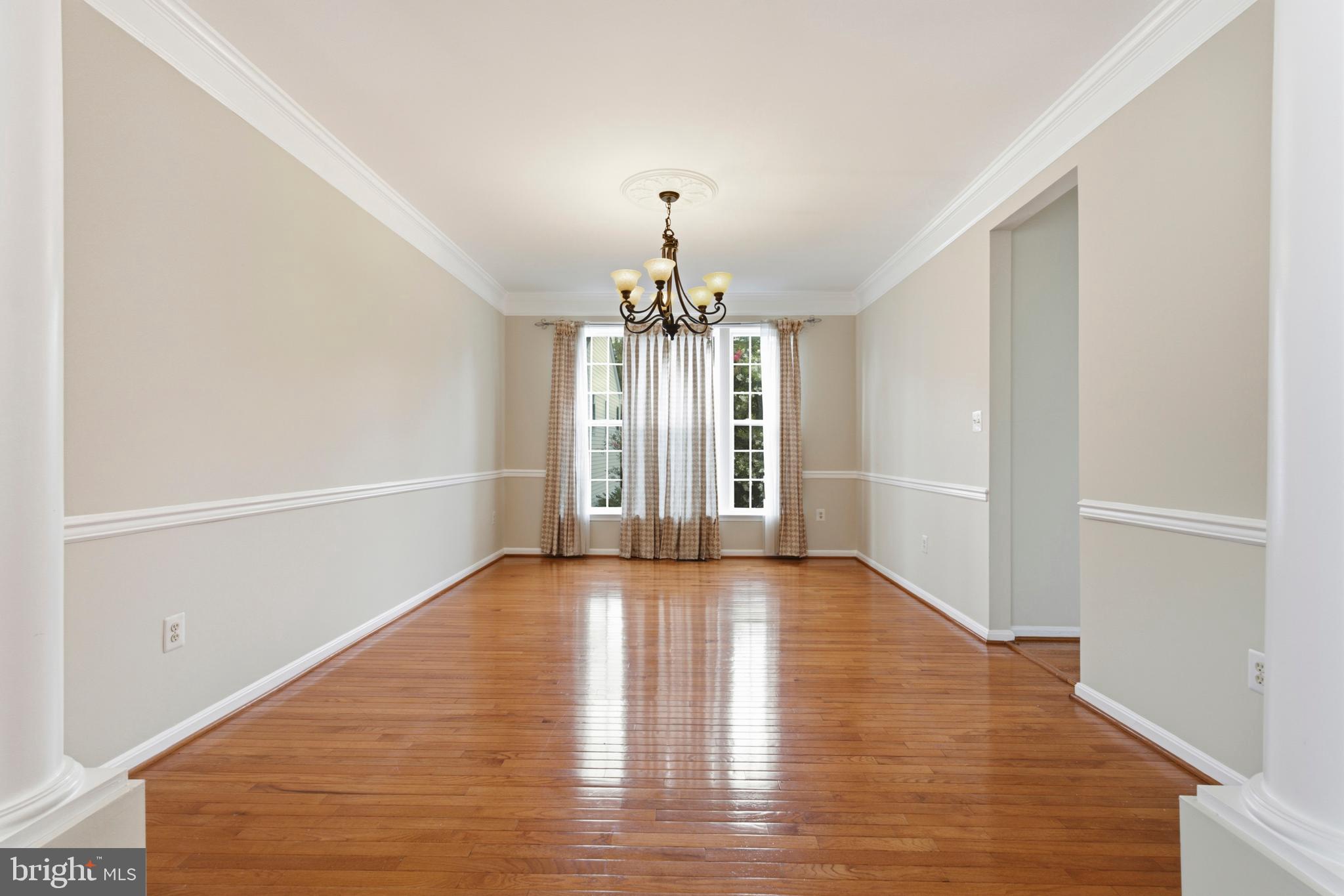 7608 Mcweadon Lane Springfield, VA 22150 - Photo 8 of 72