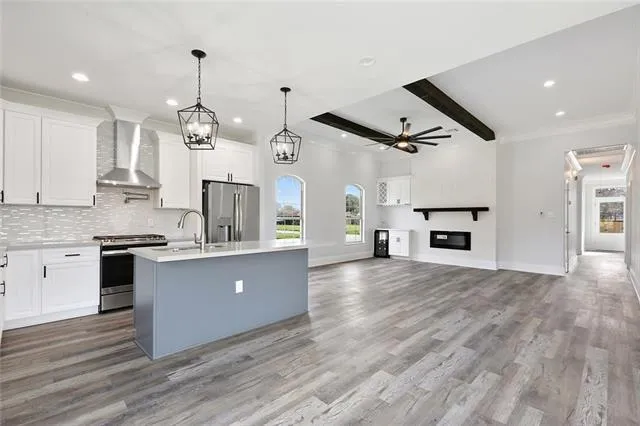 $275,000 | 64 West Chalmette Circle, Chalmette, LA 70043