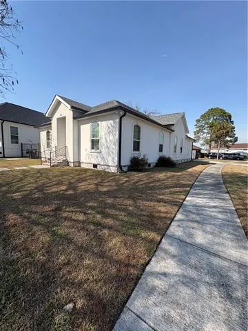 $275,000 | 64 West Chalmette Circle, Chalmette, LA 70043