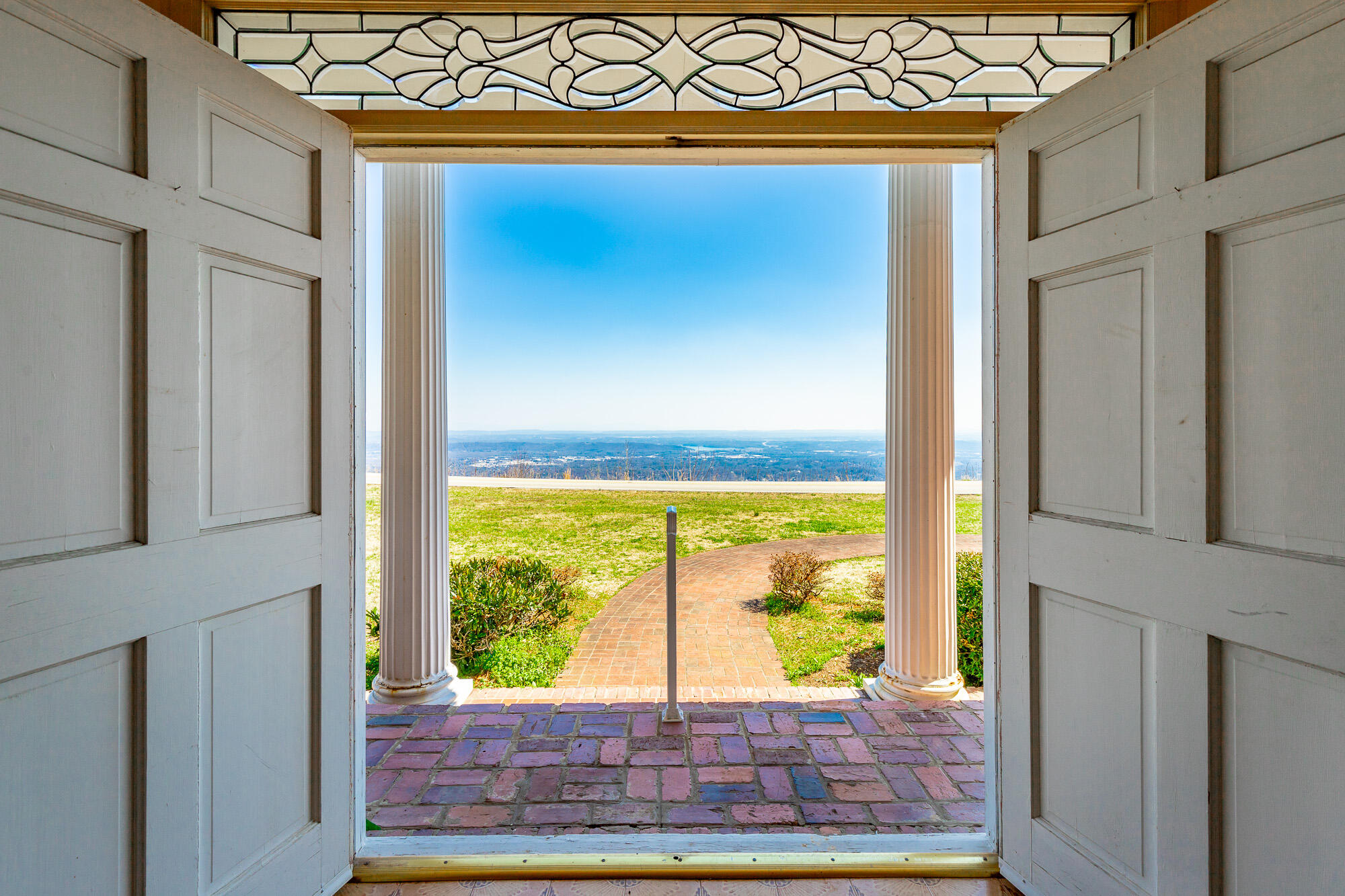 2500 East Brow Road Signal Mountain, TN 37377 - Photo 11 of 176 2500 East Brow Road HD-49