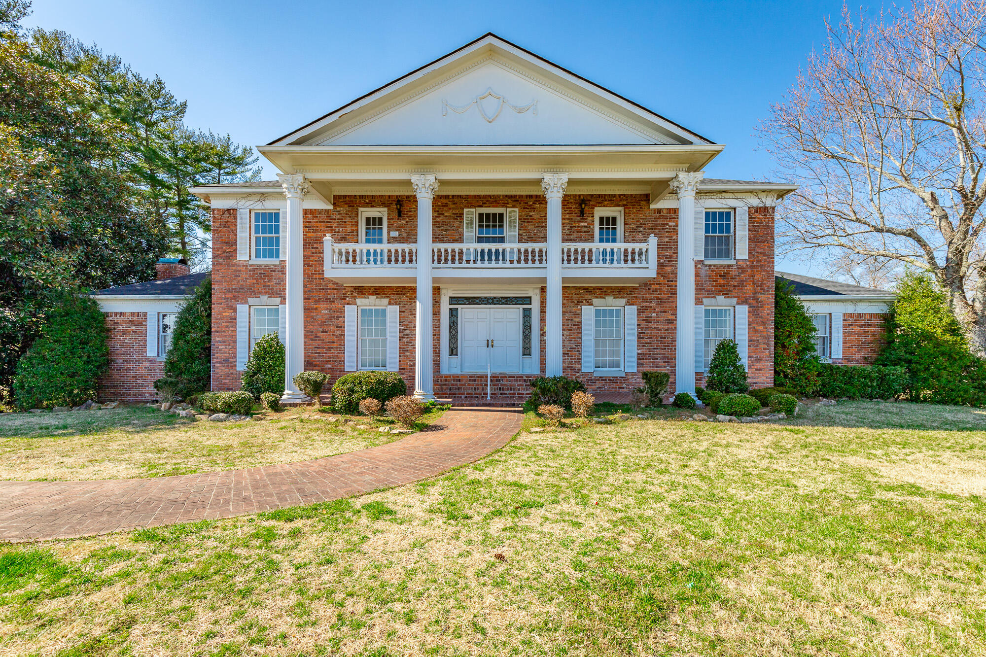2500 East Brow Road Signal Mountain, TN 37377 - Photo 114 of 176 2500 East Brow Road HD-127