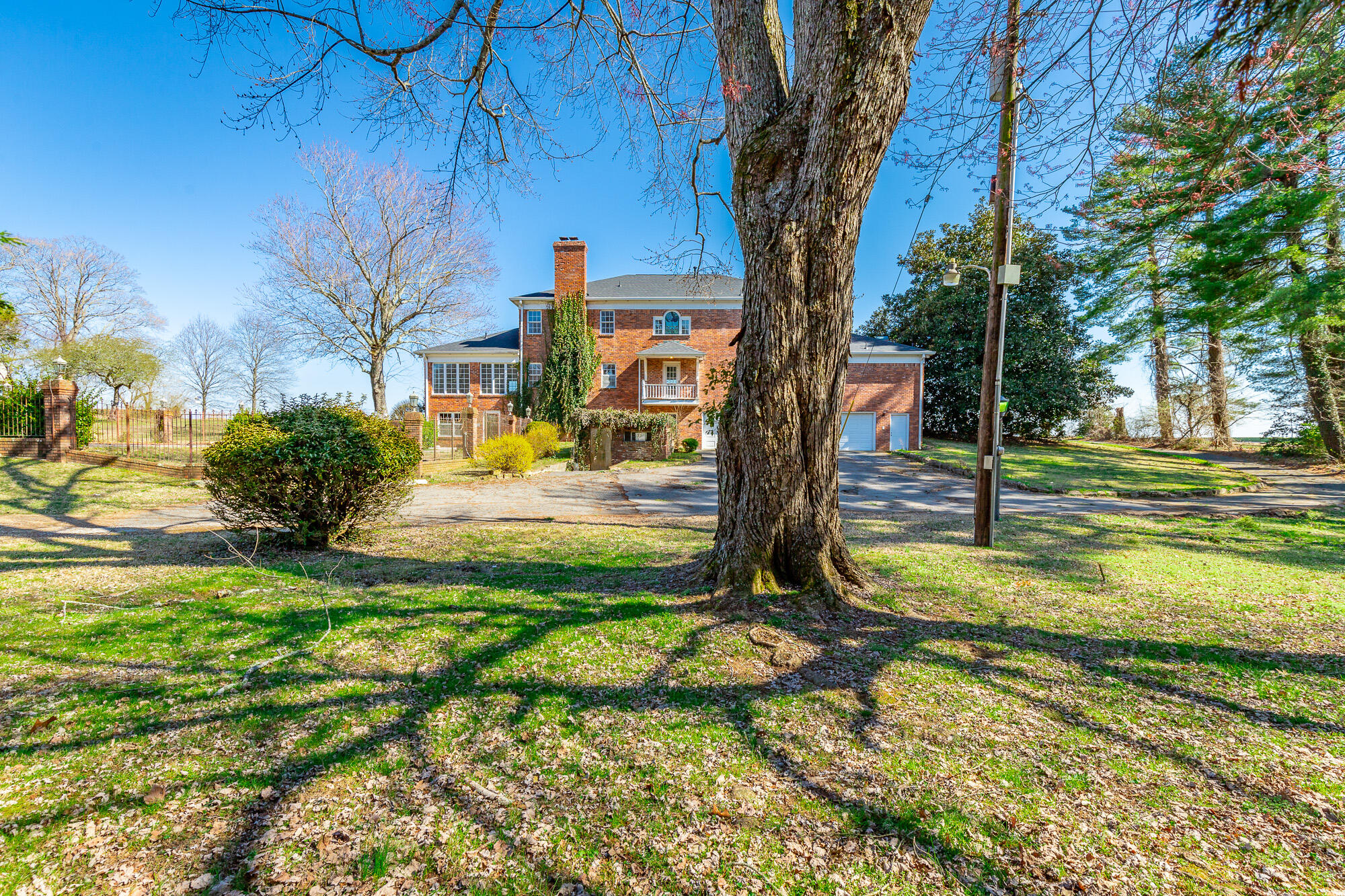 2500 East Brow Road Signal Mountain, TN 37377 - Photo 129 of 176 2500 East Brow Road HD-149