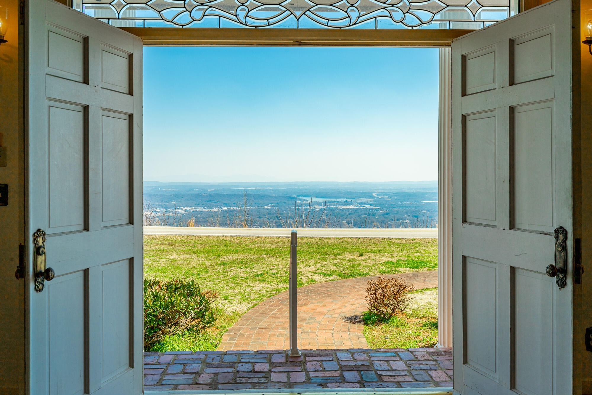 2500 East Brow Road Signal Mountain, TN 37377 - Photo 13 of 176 2500 East Brow Road HD-52