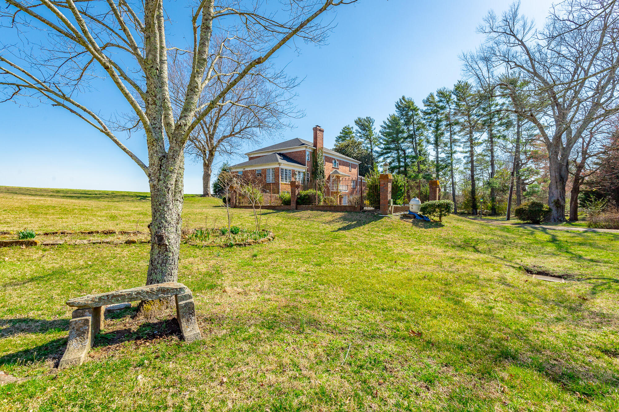 2500 East Brow Road Signal Mountain, TN 37377 - Photo 139 of 176 2500 East Brow Road HD-163