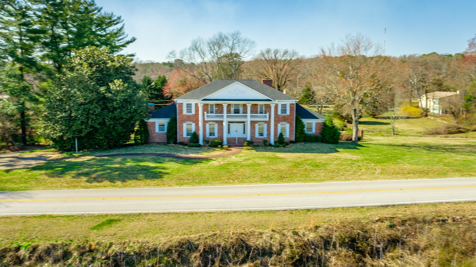 2500 East Brow Road Signal Mountain, TN 37377 - Photo 2 of 176 2500 East Brow Road HD-212