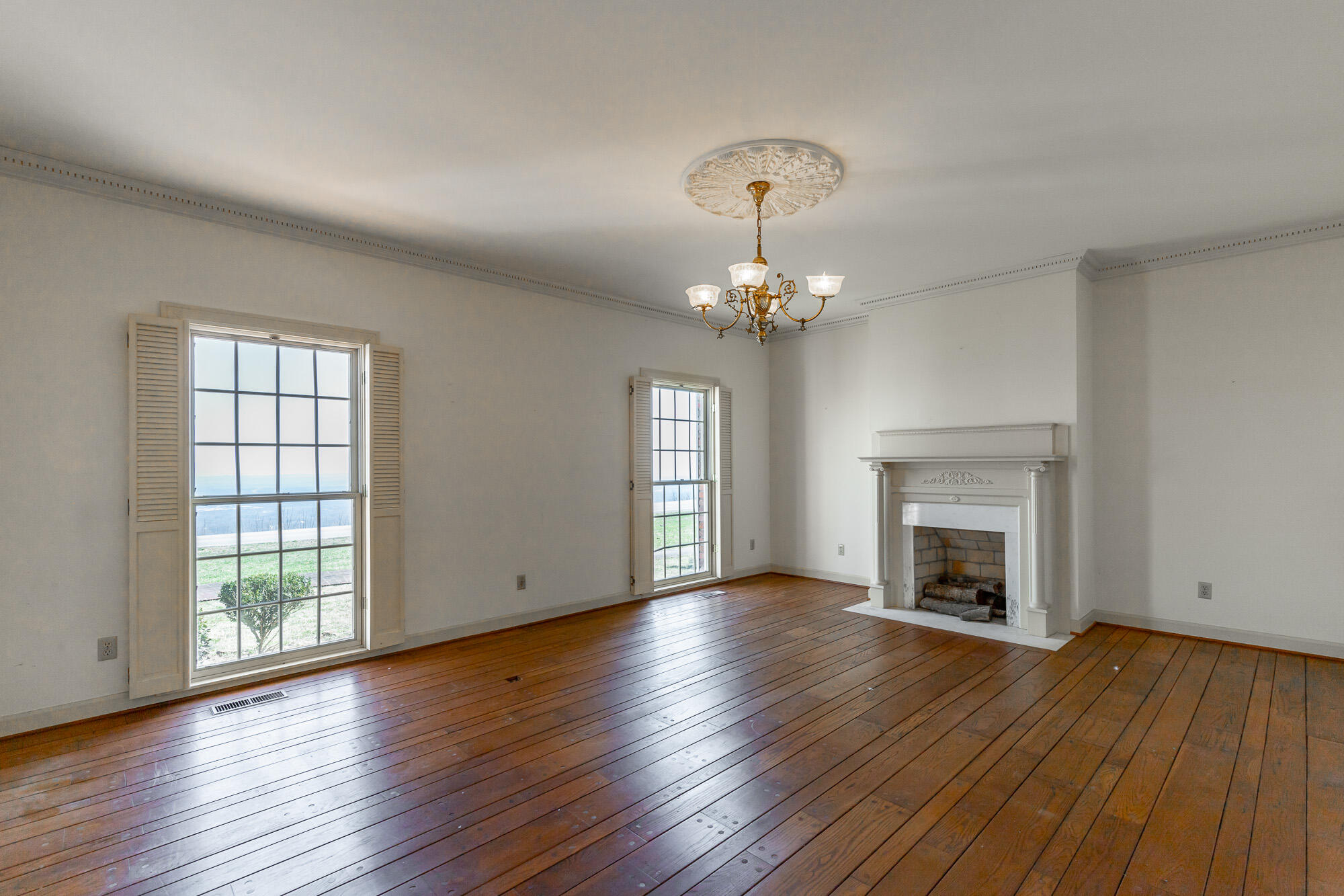 2500 East Brow Road Signal Mountain, TN 37377 - Photo 23 of 176 2500 East Brow Road HD-58