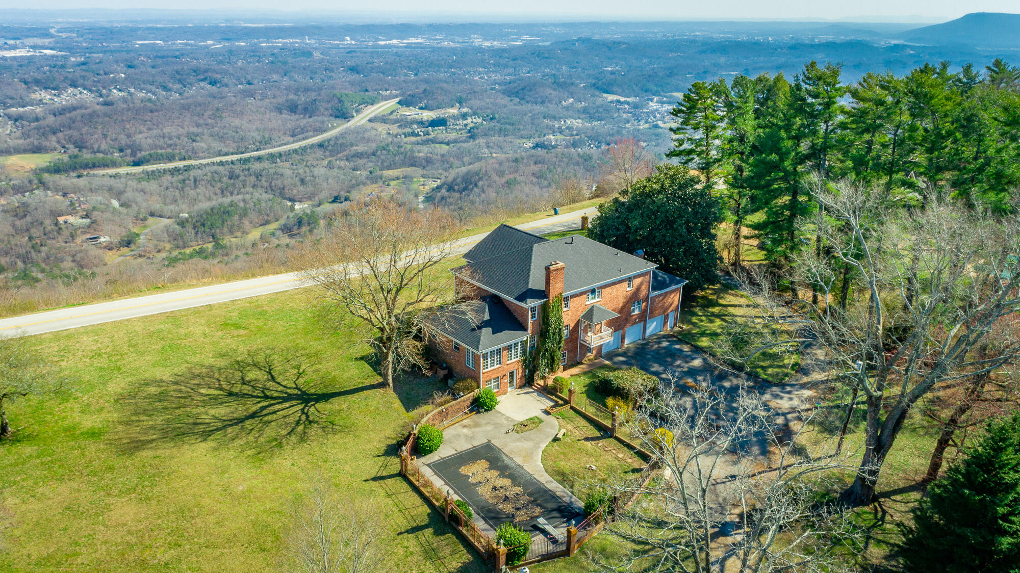 2500 East Brow Road Signal Mountain, TN 37377 - Photo 3 of 176 2500 East Brow Road HD-199