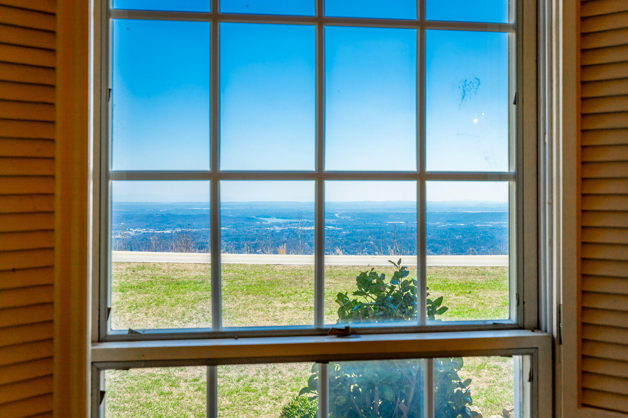 2500 East Brow Road Signal Mountain, TN 37377 - Photo 47 of 176 2500 East Brow Road HD-46