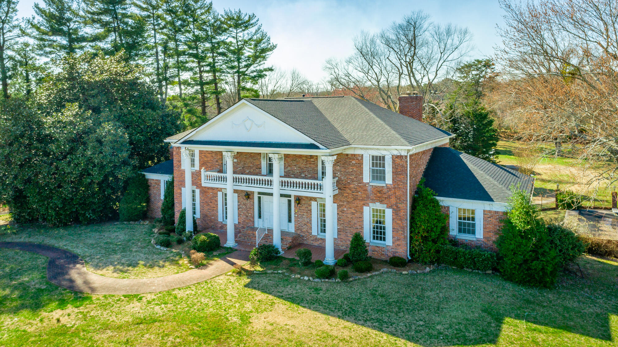 2500 East Brow Road Signal Mountain, TN 37377 - Photo 6 of 176 2500 East Brow Road HD-216