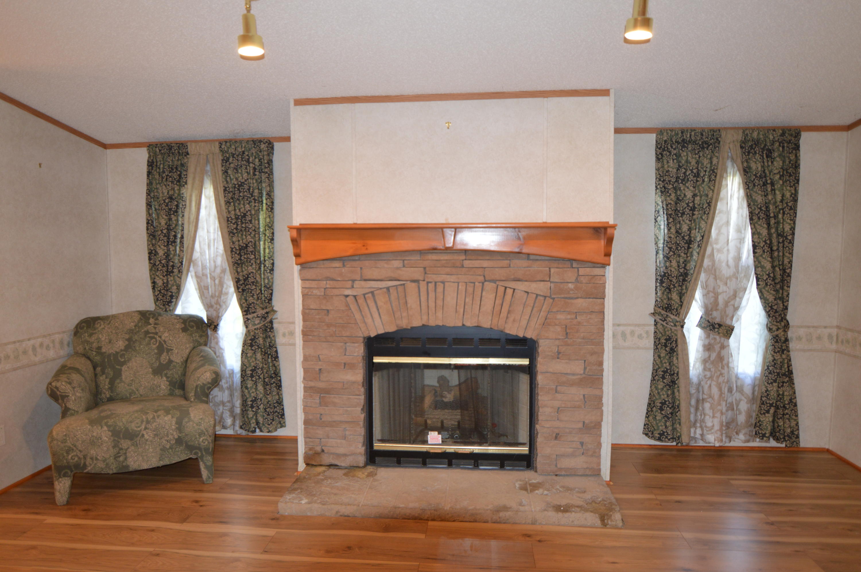 208 Northwest Bazel Road Harriman, TN 37748 - Photo 16 of 37 Fireplace