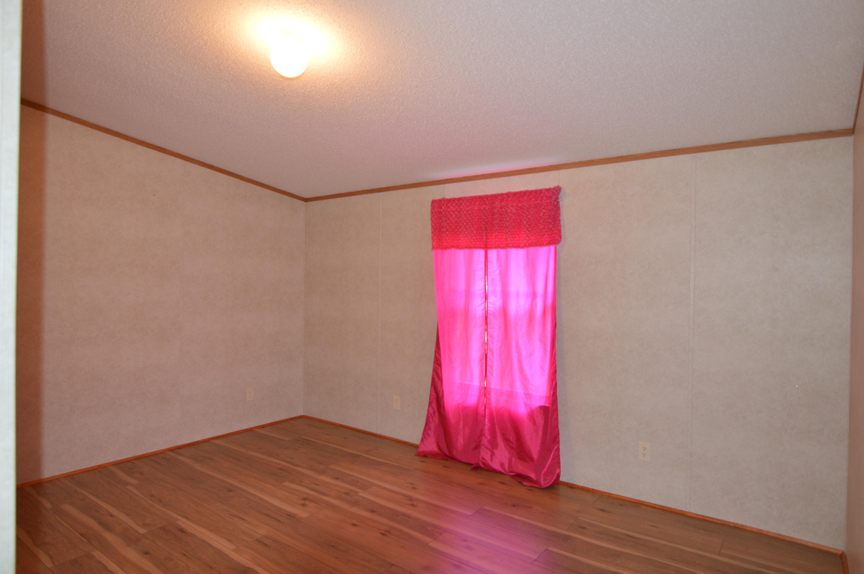 208 Northwest Bazel Road Harriman, TN 37748 - Photo 22 of 37 Bedroom 2