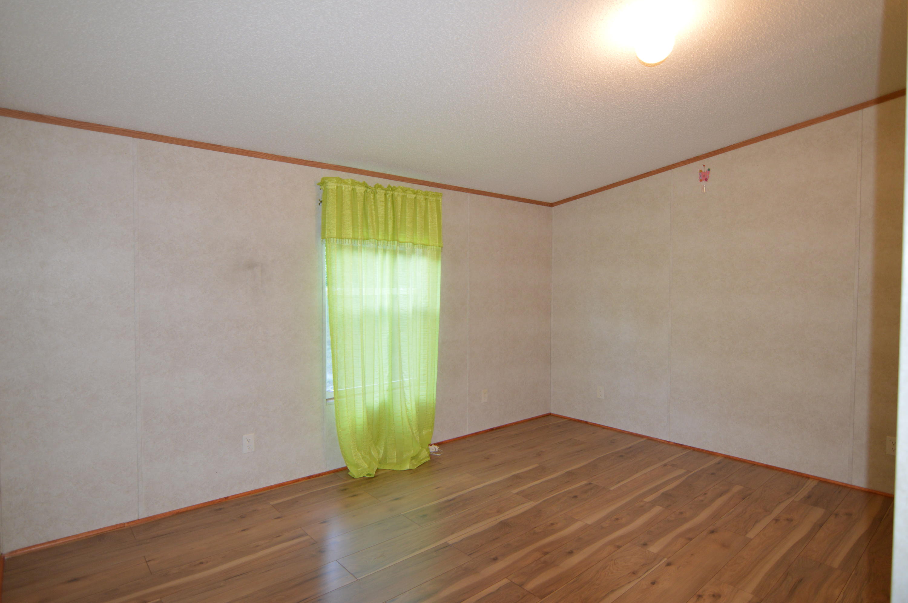 208 Northwest Bazel Road Harriman, TN 37748 - Photo 26 of 37 Bedroom 2