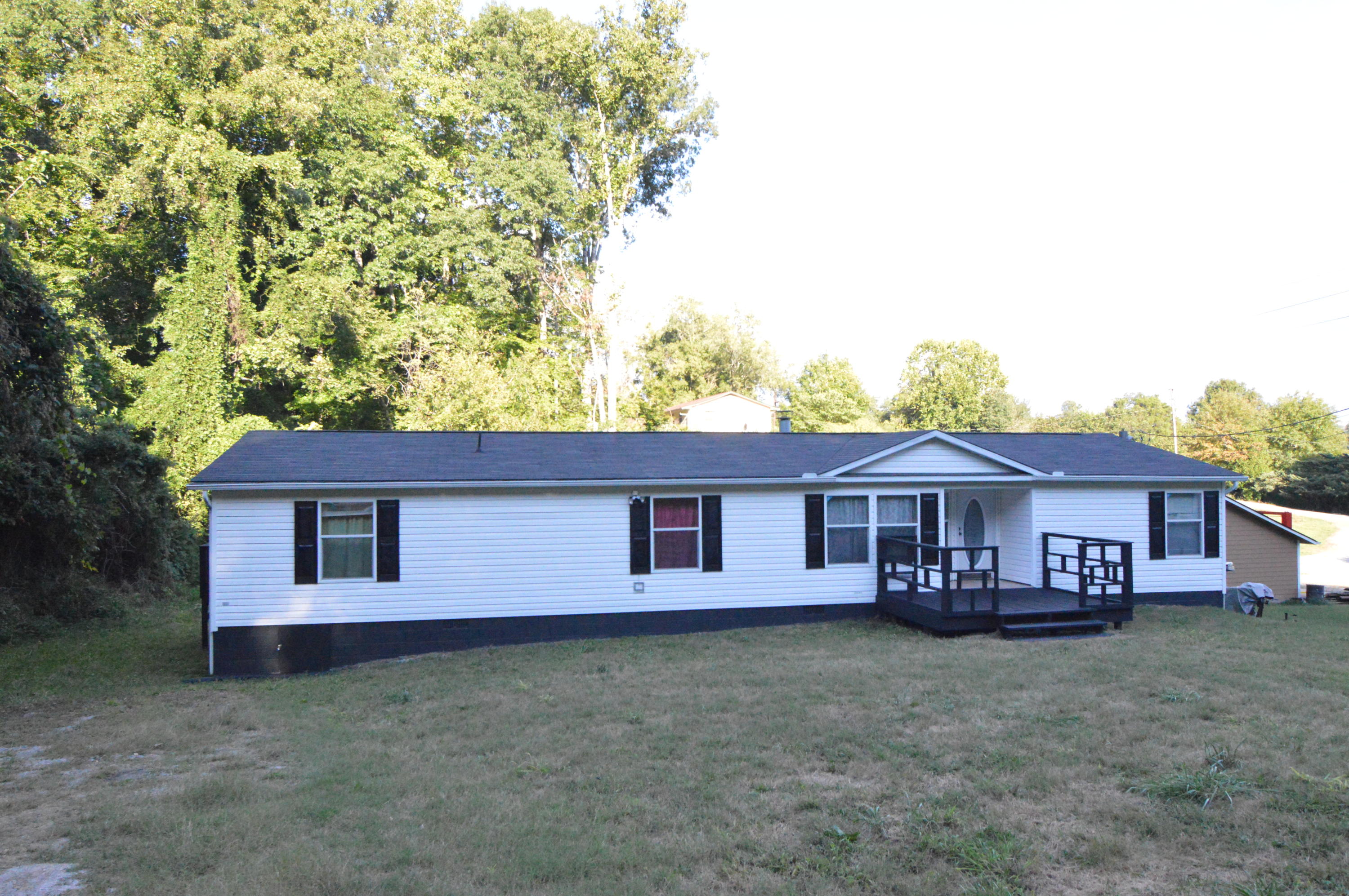 208 Northwest Bazel Road Harriman, TN 37748 - Photo 28 of 37 Front