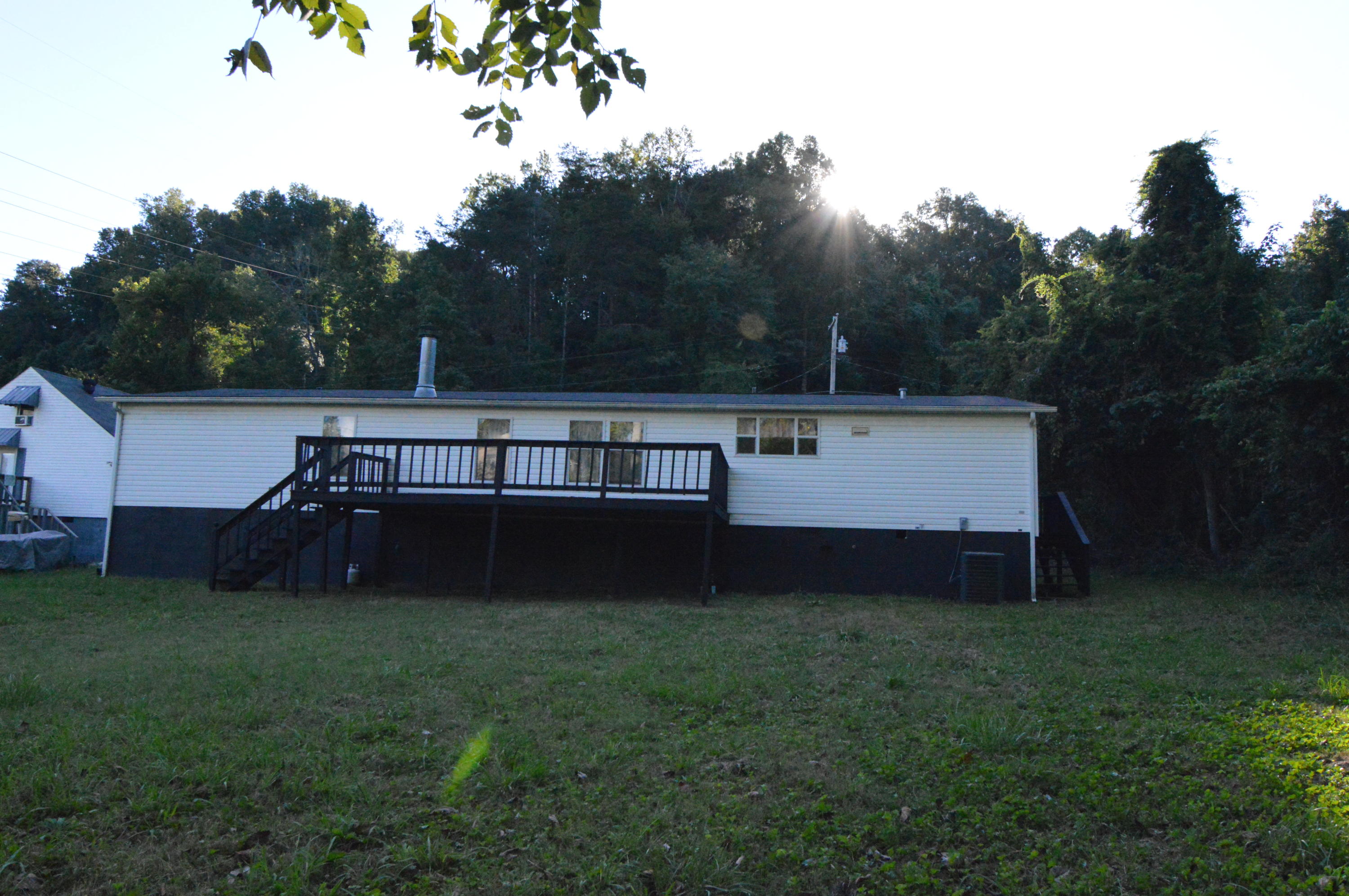 208 Northwest Bazel Road Harriman, TN 37748 - Photo 30 of 37 Back