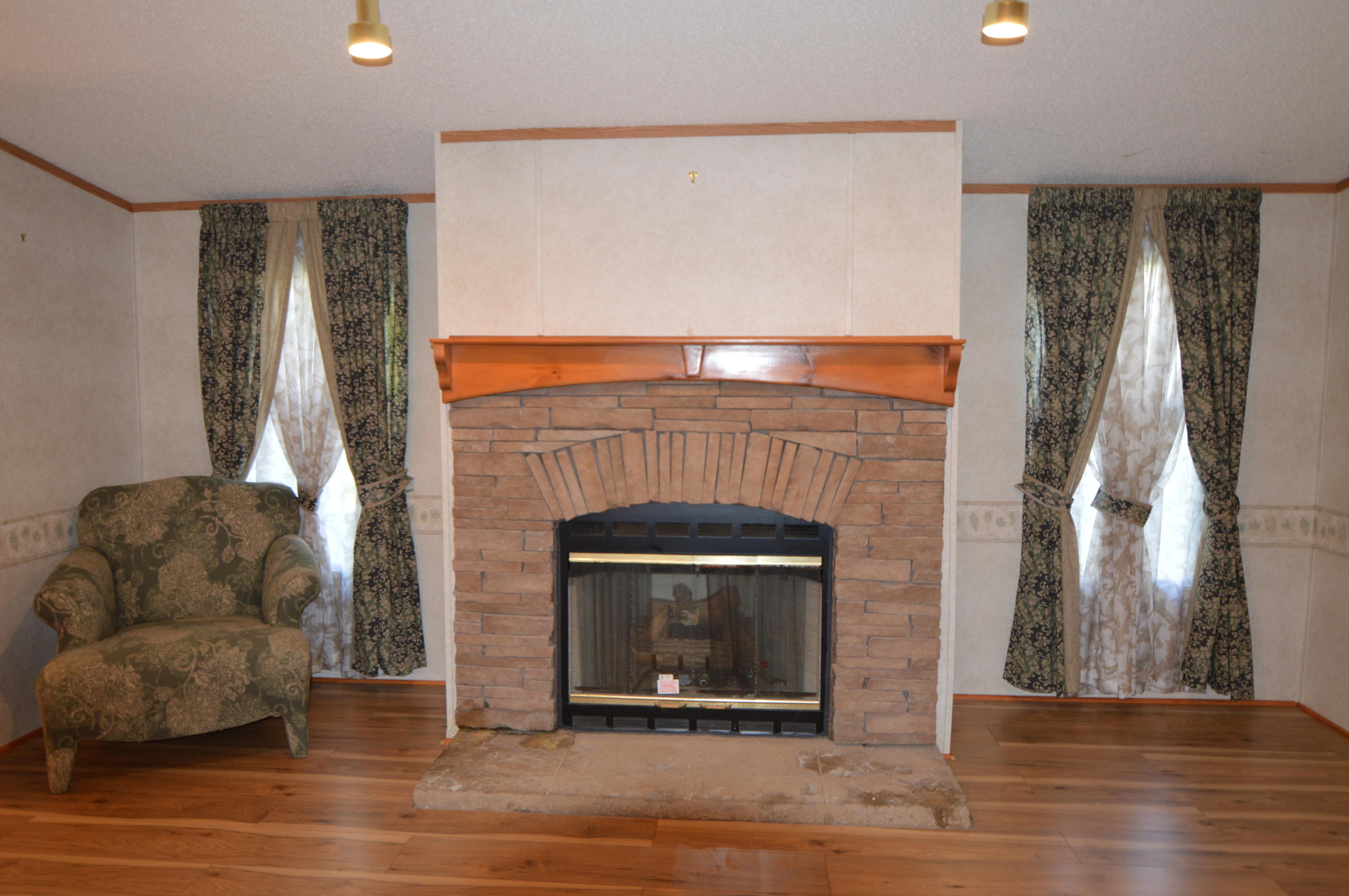 208 Northwest Bazel Road Harriman, TN 37748 - Photo 5 of 37 Fireplace