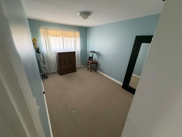 $238,000 | 813 Valley Stream Drive, Unit D, Wheeling, IL 60090