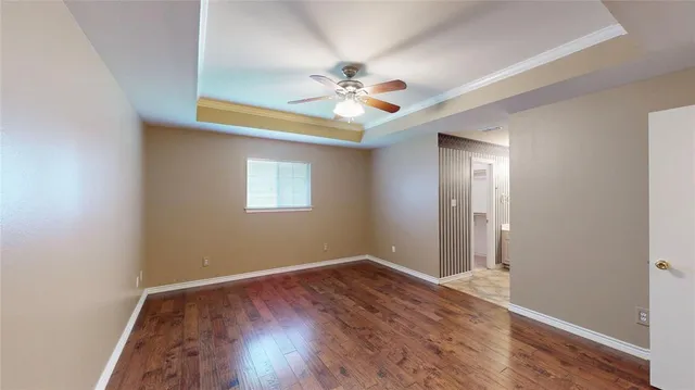 $230,000 | 5401 Hollytree Drive, Unit 1002, Tyler, TX 75703