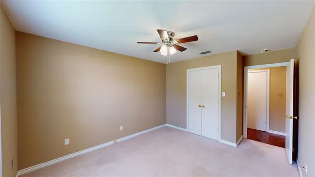 $230,000 | 5401 Hollytree Drive, Unit 1002, Tyler, TX 75703