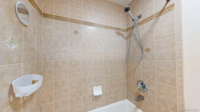 $455,000 | 241 Tamerisk Lane, New Windsor, NY 12553