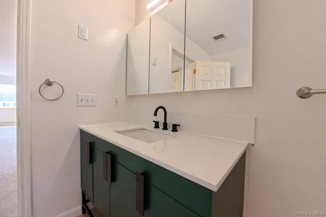 $455,000 | 241 Tamerisk Lane, New Windsor, NY 12553