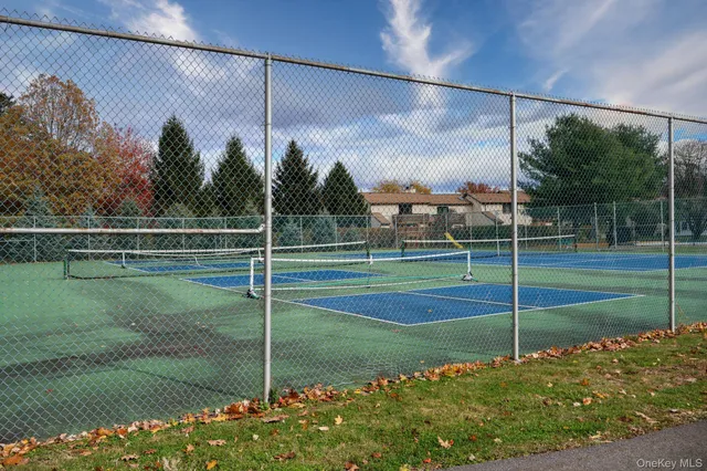 $455,000 | 241 Tamerisk Lane, New Windsor, NY 12553