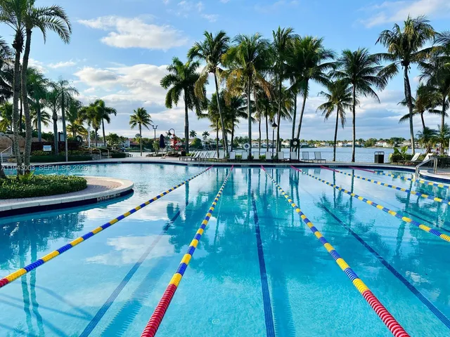 $599,000 | 10710 Northwest 66th Street, Unit 114, Doral, FL 33178