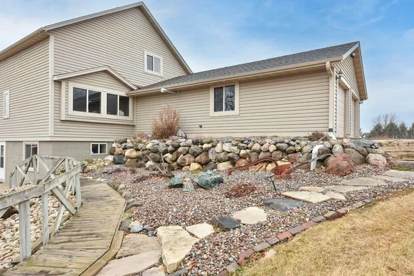 $619,900 | N1755 Sunset Lane, Auburn, WI 53010