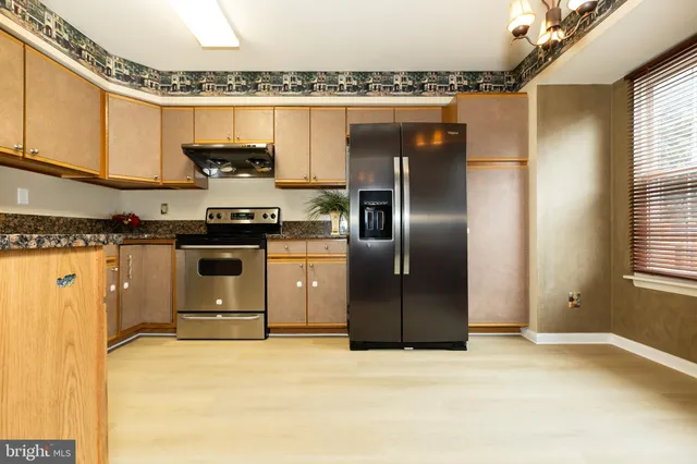 $2,350 | 6 Parkhill Place, Nottingham, MD 21236