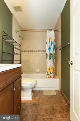 $2,350 | 6 Parkhill Place, Nottingham, MD 21236