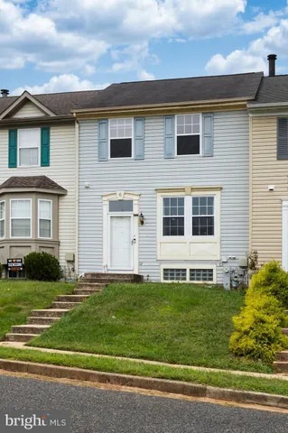 $2,350 | 6 Parkhill Place, Nottingham, MD 21236