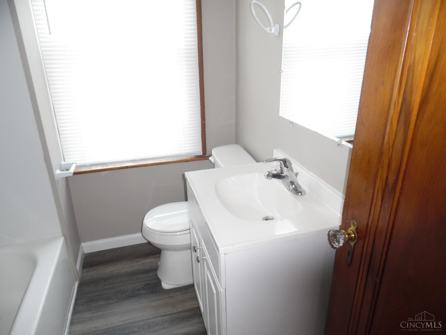 1635 West North Bend Road Cincinnati, OH 45224 - Photo 18 of 28